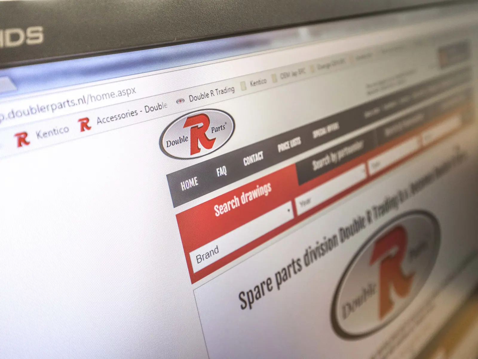 Webshop voor originele motoronderdelen - Double R Parts